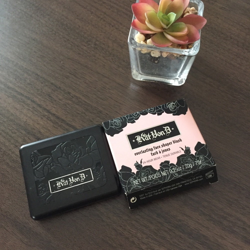 Kat Von D blush